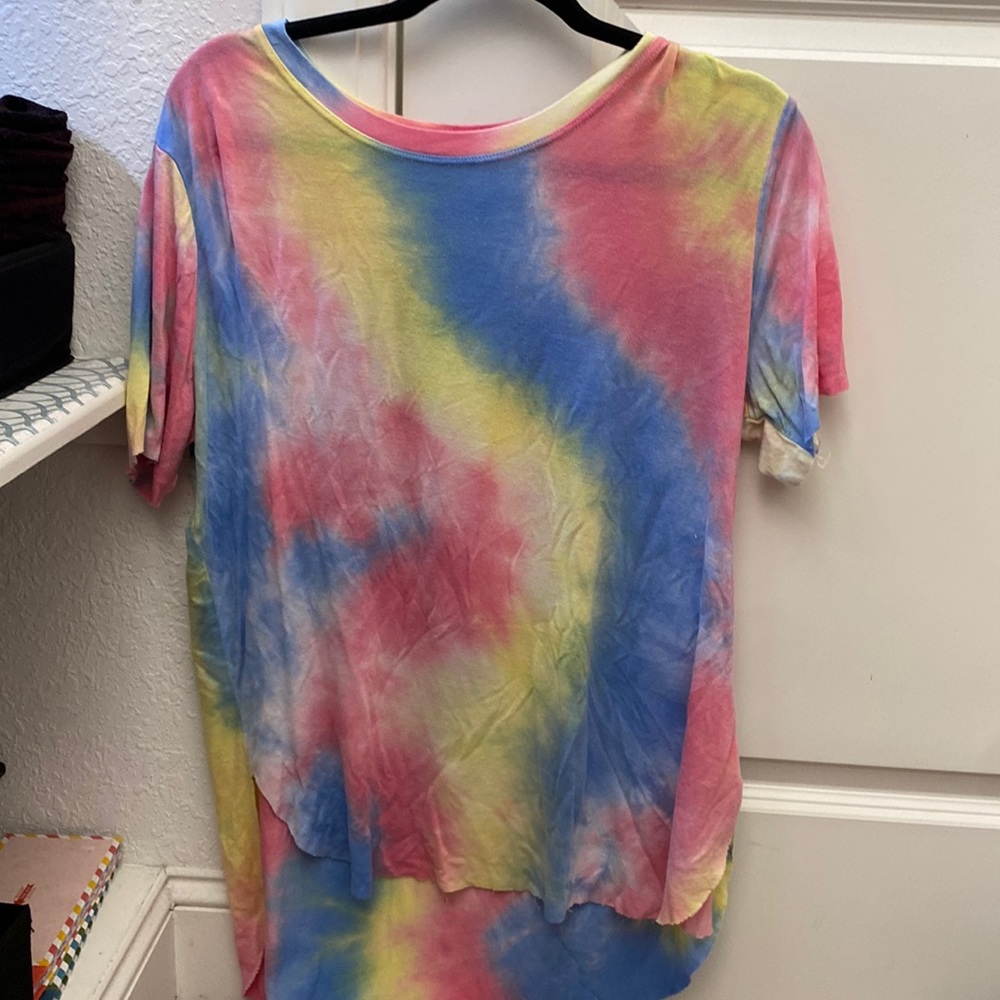 Altar’d State Tie Dye high/low t shirt